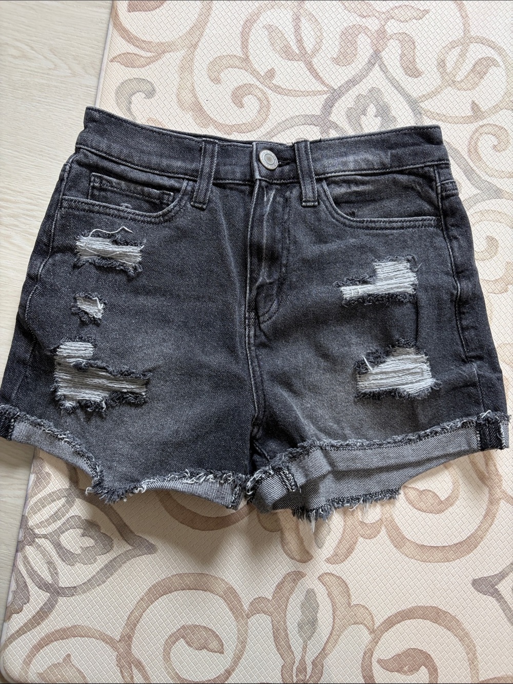 SO high rise mom jean shorts 26